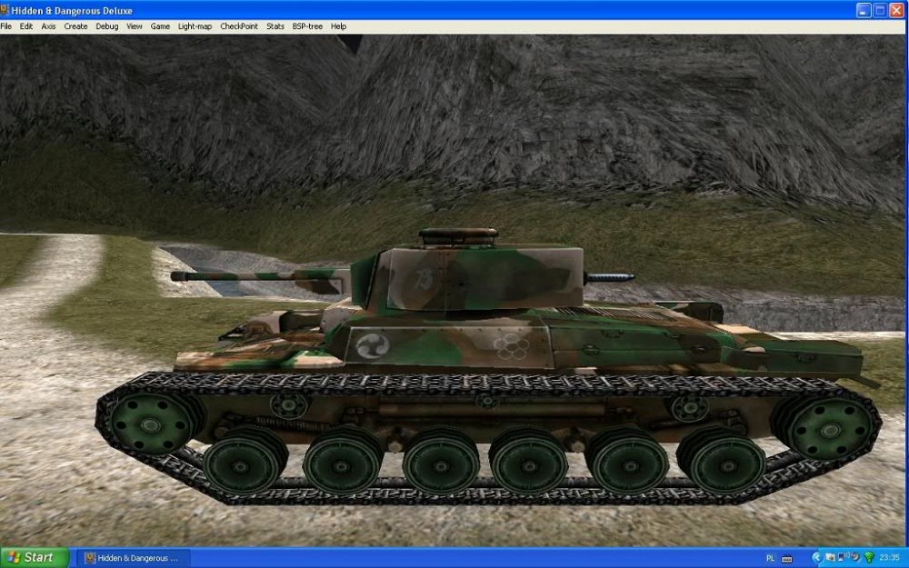 Type 97 tank left side.JPG